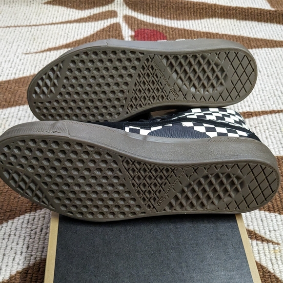 SOLD on Mercari NWT Men's Vans BMX SK8-Hi Checkerboard Black/White/Gum Sole 10.5 - Picture 9 of 10